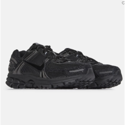 NIKE vomero